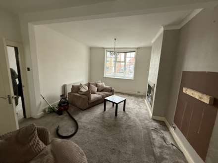 3 Bedroom Semi-Detached, Bywell Road, Dewsbury