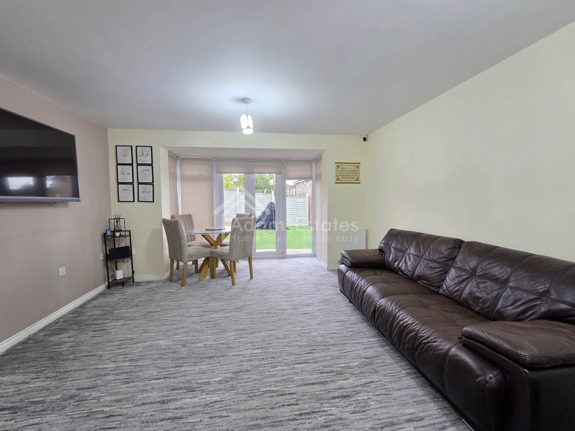 The Oval, Dewsbury, Image 3