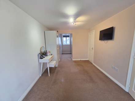 The Oval, Dewsbury, Image 14