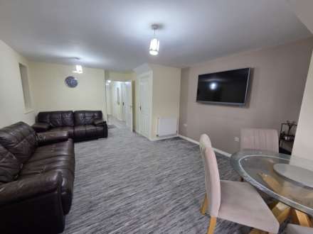 The Oval, Dewsbury, Image 4
