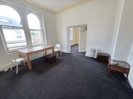 Property For Rent Flat 1 61 Daisy Hill, Dewsbury