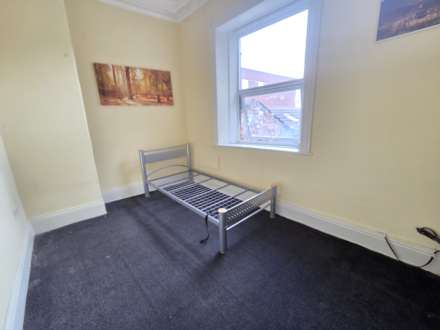 Daisy Hill, Dewsbury, Image 4