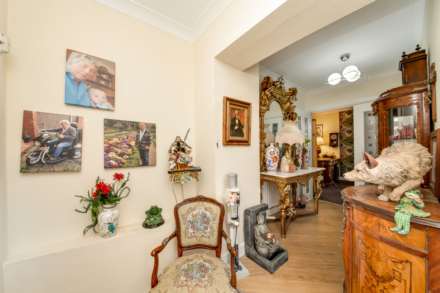 Nixon Close, Dewsbury, Image 6