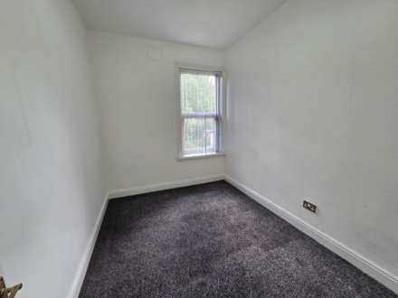 Lees Hall Road, Dewsbury, Image 7