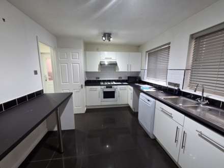 Millwater Avenue, Dewsbury, Image 3