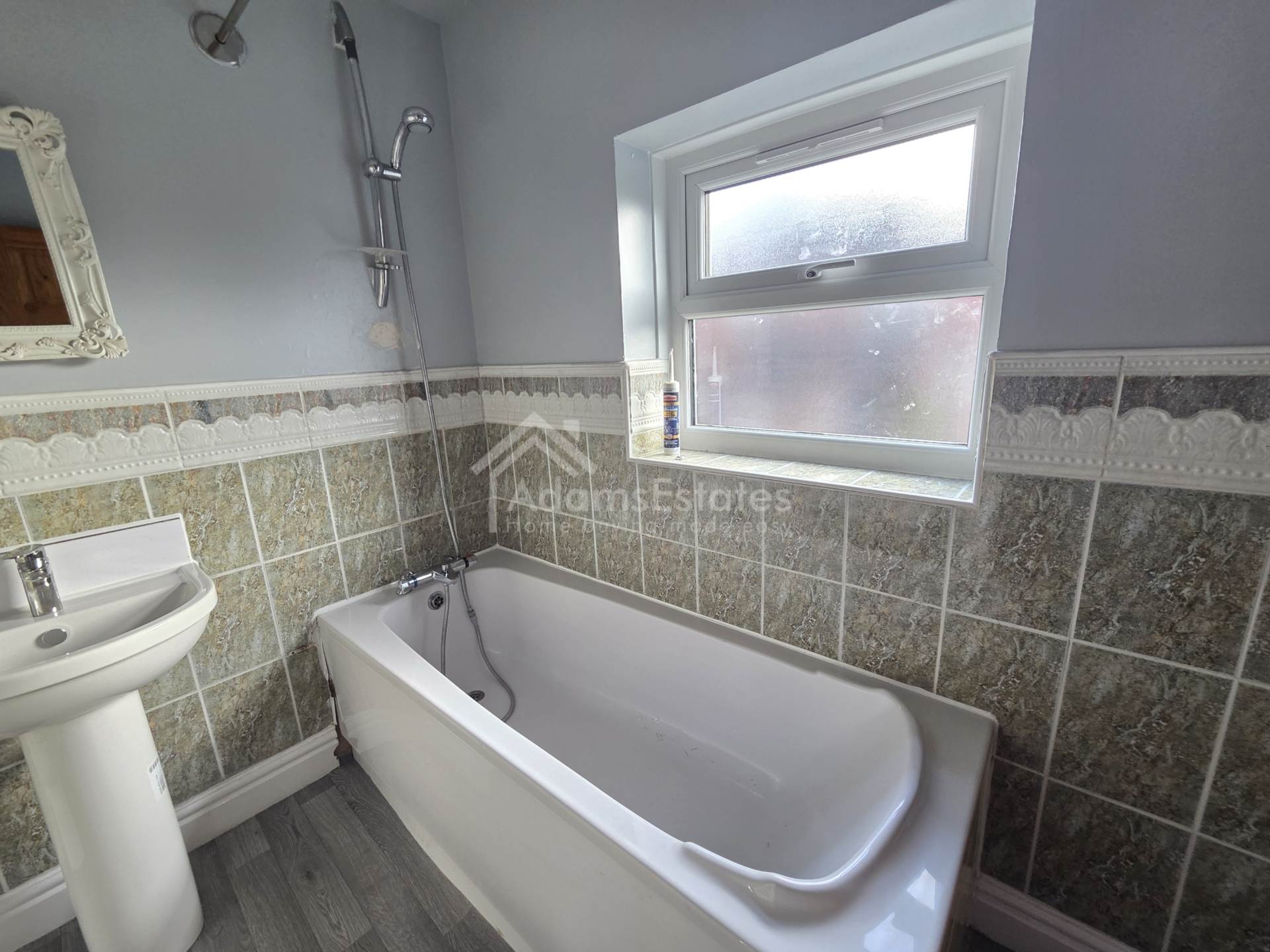 Lees Hall Road, Dewsbury, Image 7