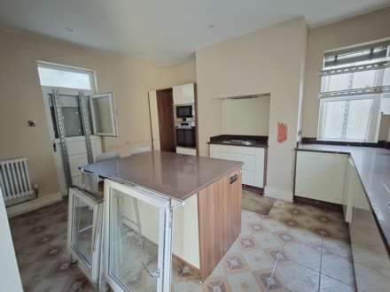 Church Street, Heckmondwike, Image 2