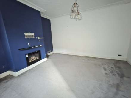 Church Street, Heckmondwike, Image 3