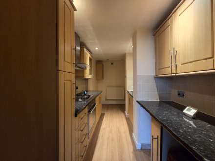 Carlinghow Hill, Batley, Image 2