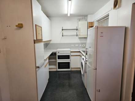 Honey Suckle Drive, Dewsbury, Image 4