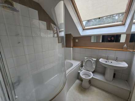 Honey Suckle Drive, Dewsbury, Image 9