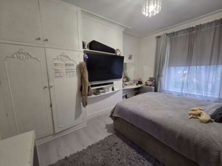 Northfield Road, Dewsbury, Image 10