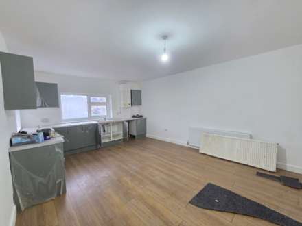 South Street, Dewsbury, Image 4