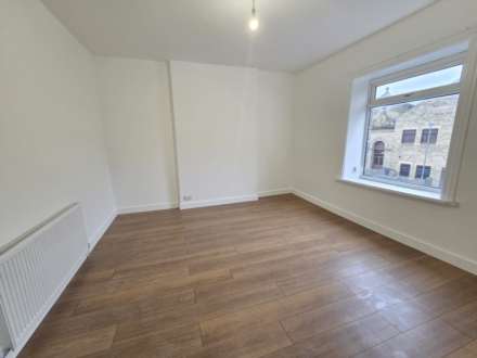 South Street, Dewsbury, Image 9