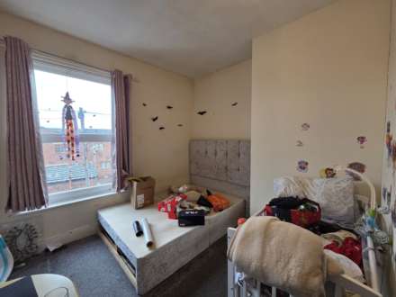 Garden Terrace, Dewsbury, Image 4