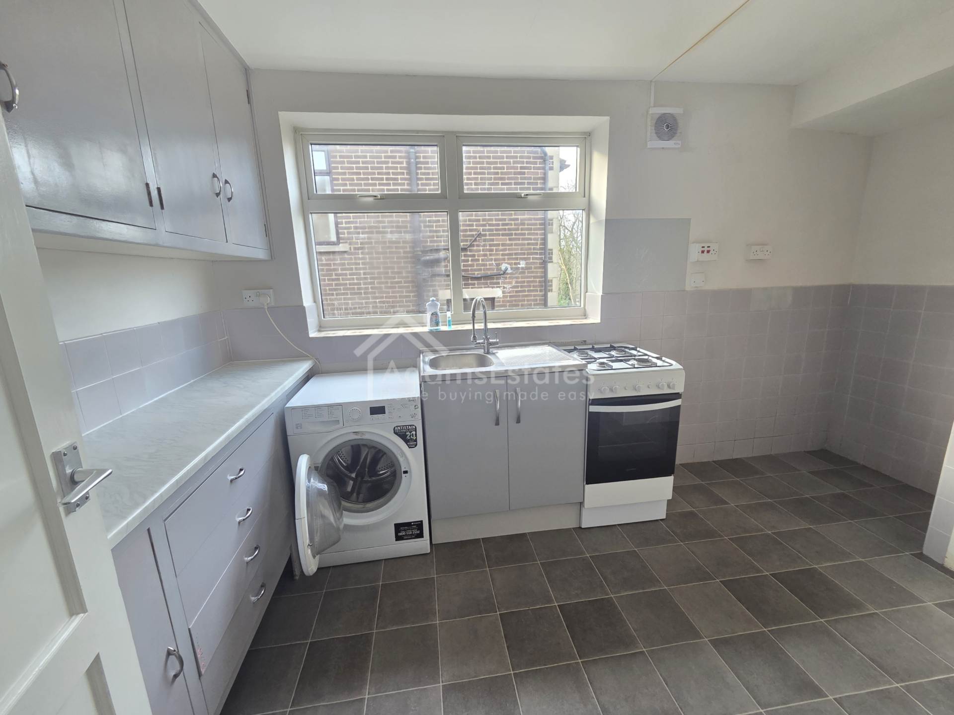 Selbourne Rd, Dewsbury, Image 3