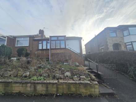 2 Bedroom Semi-Detached Bungalow, Selbourne Rd, Dewsbury