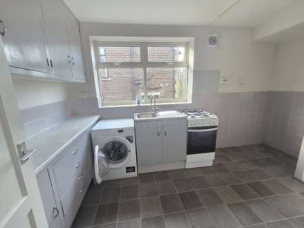 Selbourne Rd, Dewsbury, Image 3