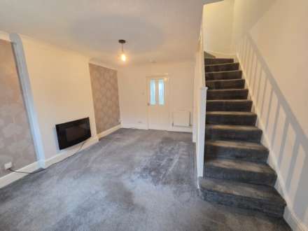 Stone Dean Court, Heckmondwike, Image 3