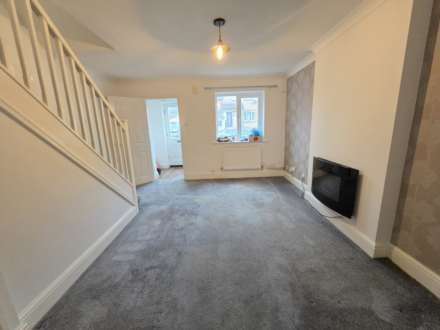 Stone Dean Court, Heckmondwike, Image 4