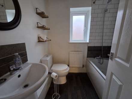 Stone Dean Court, Heckmondwike, Image 7