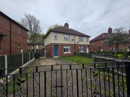 Property For Sale Lees Holm, Dewsbury