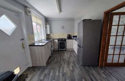 Lees Holm, Dewsbury, Image 3