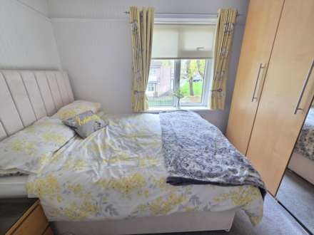 Lees Holm, Dewsbury, Image 4