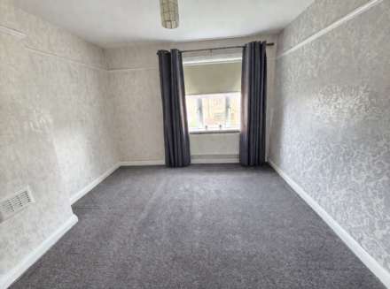 Lees Holm, Dewsbury, Image 7