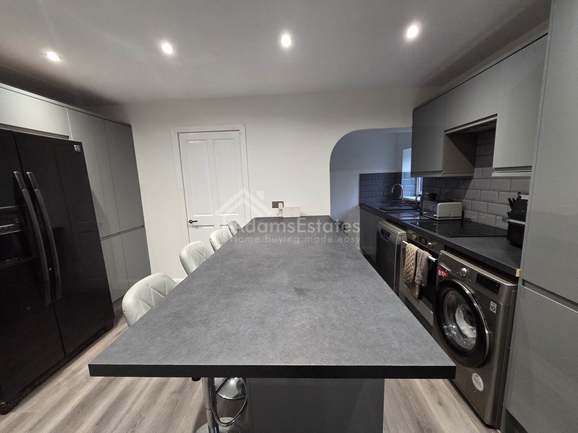 Leeds Old Road, Heckmondwike, Image 2