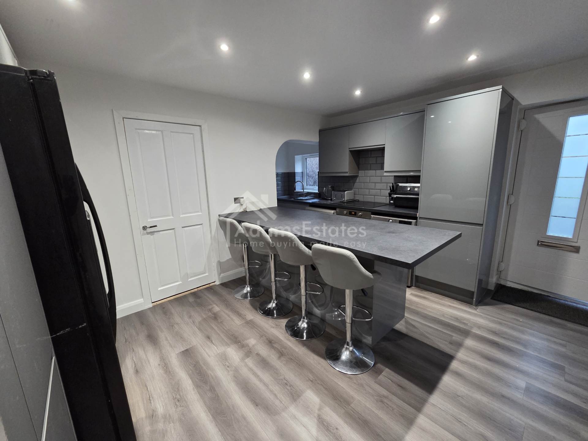 Leeds Old Road, Heckmondwike, Image 3