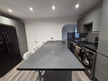 Leeds Old Road, Heckmondwike, Image 2