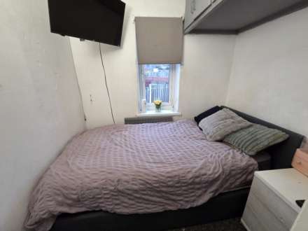 Leeds Old Road, Heckmondwike, Image 9