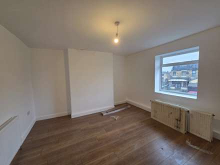 South Street, Dewsbury, Image 3