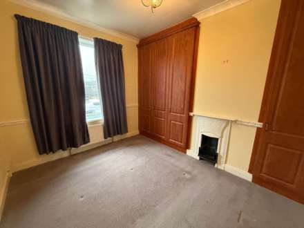 Leeds Road, Dewsbury, Image 6