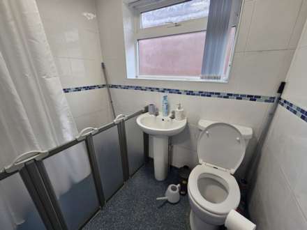 Throstle Nest, Batley, Image 8