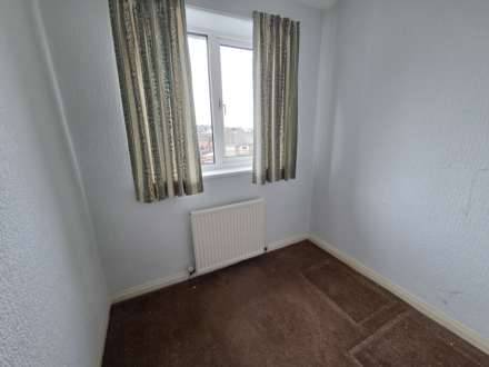 Highfield Mount, Dewsbury, Image 9