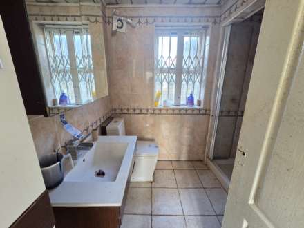 Staincliffe Road, Dewsbury, Image 3