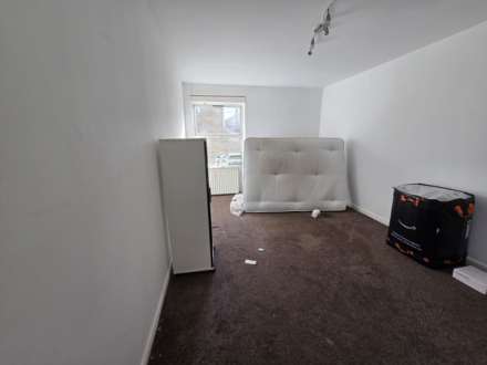 Staincliffe Road, Dewsbury, Image 8