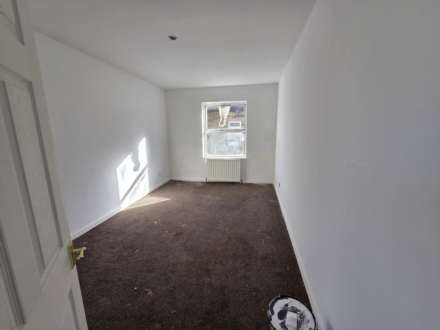 Staincliffe Road, Dewsbury, Image 9