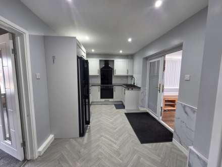 Partridge Crescent, Dewsbury, Image 2