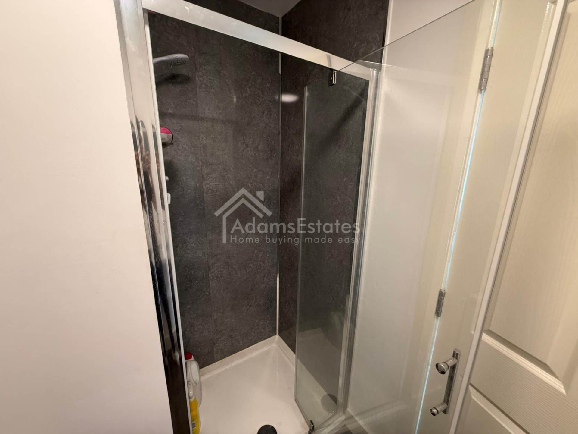 Hillcrest Court, Dewsbury, Image 15