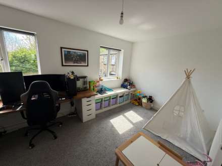 Hillcrest Court, Dewsbury, Image 10