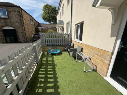 Hillcrest Court, Dewsbury, Image 2