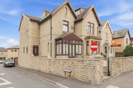 Warren Street, Dewsbury