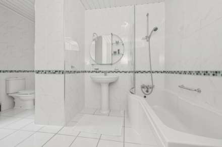 Warren Street, Dewsbury, Image 17