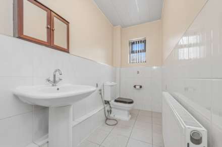 Warren Street, Dewsbury, Image 30