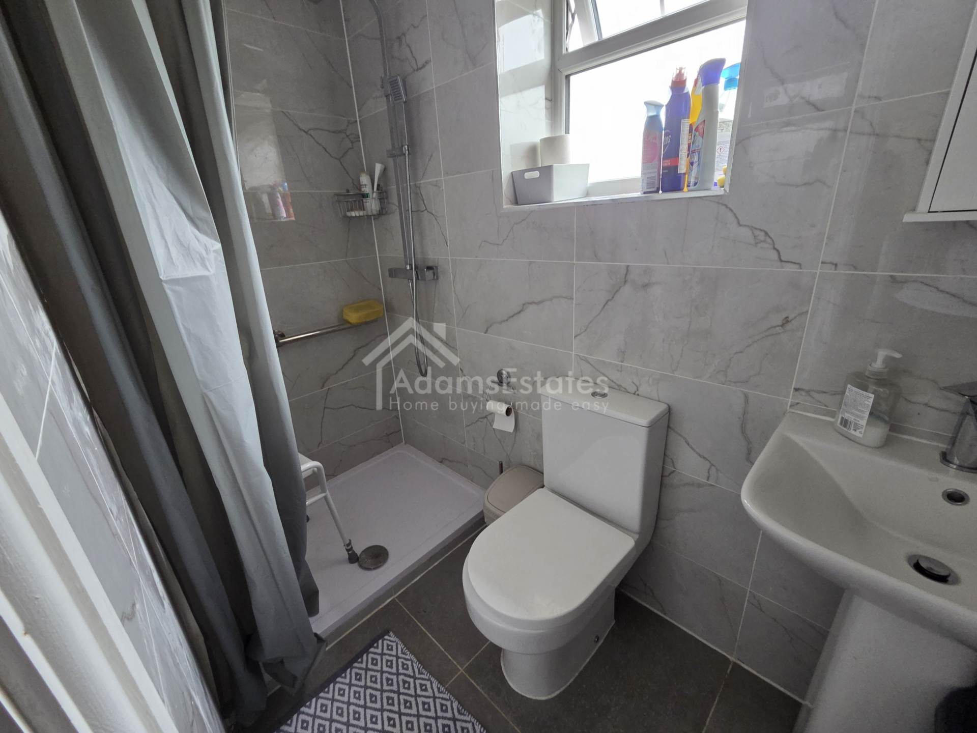 High Street, Heckmondwike, Image 4