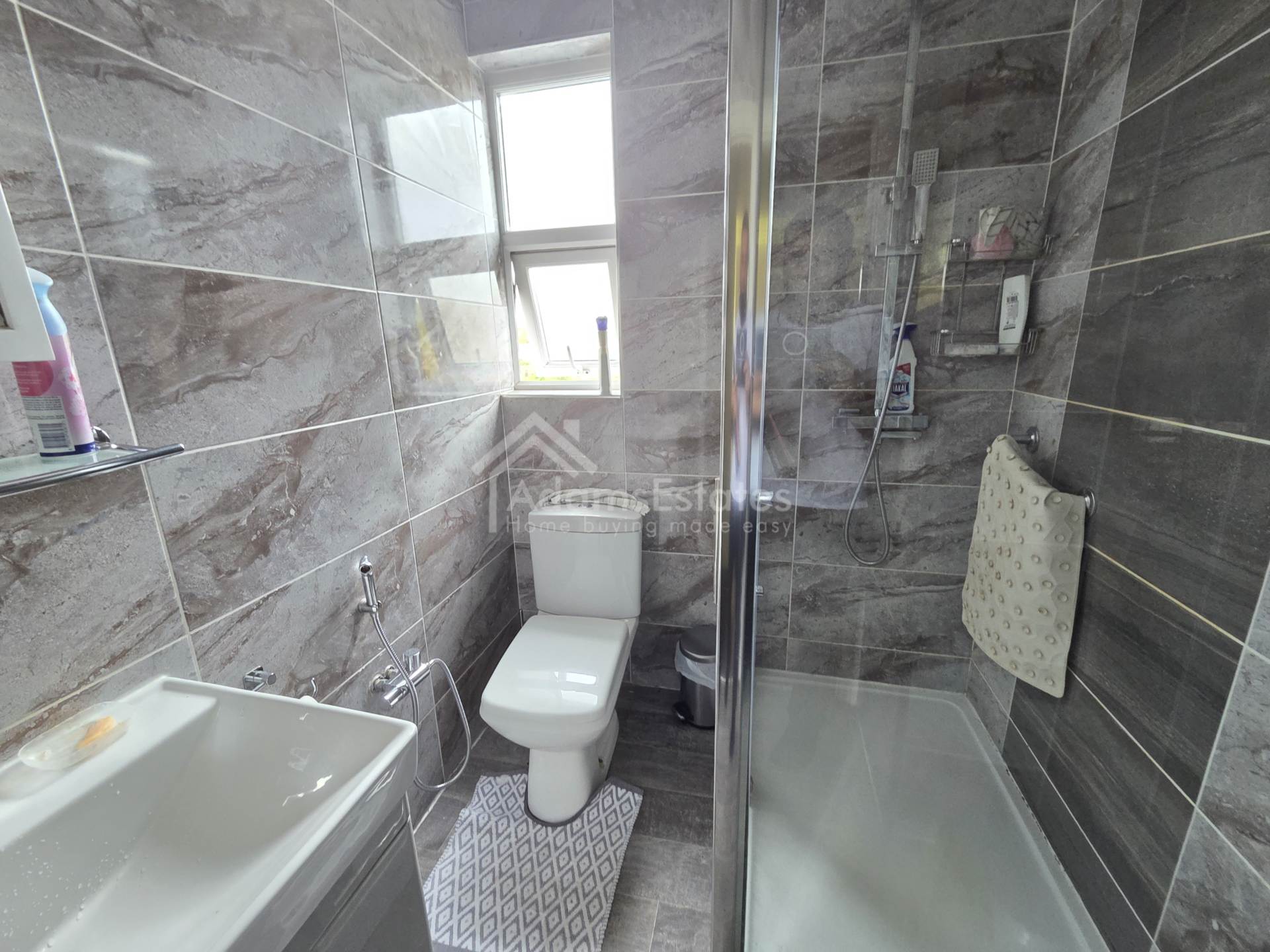 High Street, Heckmondwike, Image 6