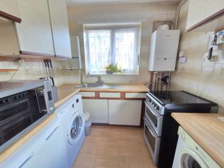 Highfield Mount, Dewsbury, Image 2